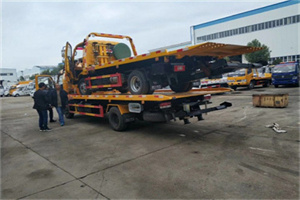 王平同城汽车补胎